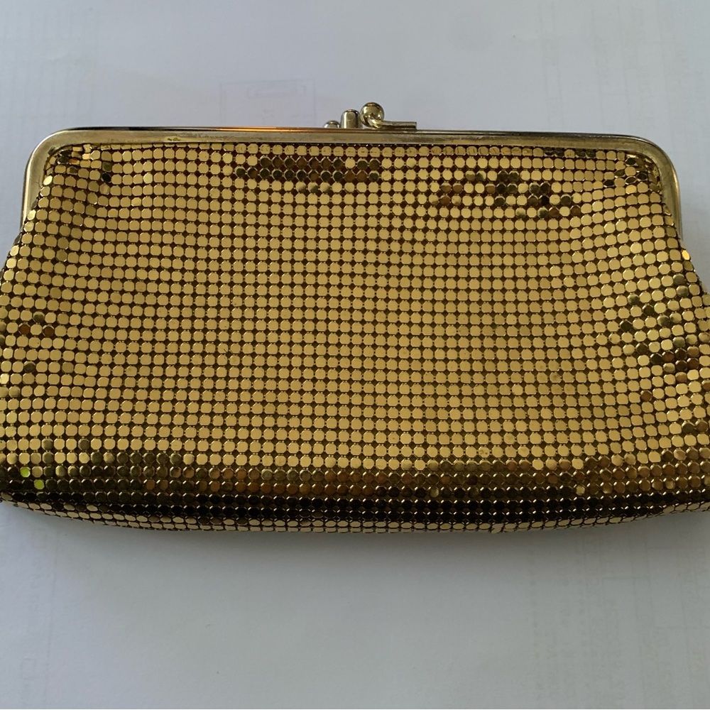 Vintage Whiting & Davis Gold Mesh makeup/Coin bag